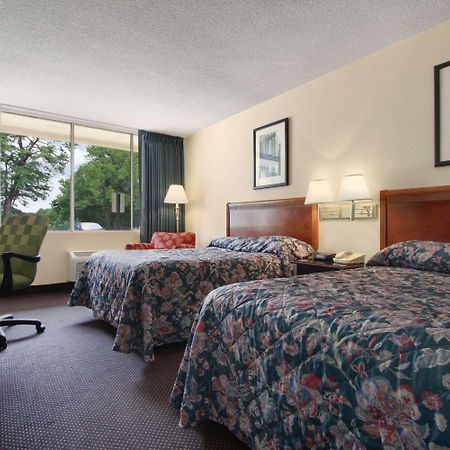 Super 8 By Wyndham Dover Esterno foto